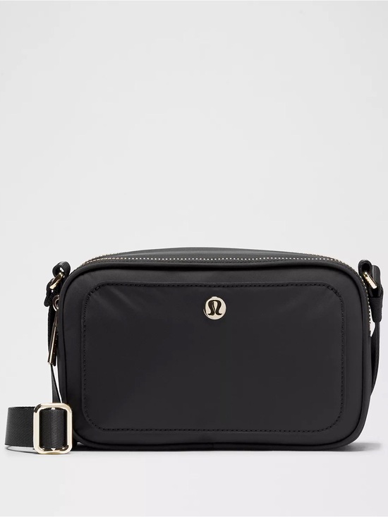 lululemon athletica Handbags - Lululemon crossbody camera bag (gold hardware)